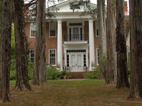 Antebellum-Davis-House-located-at-Strawberry-Plains